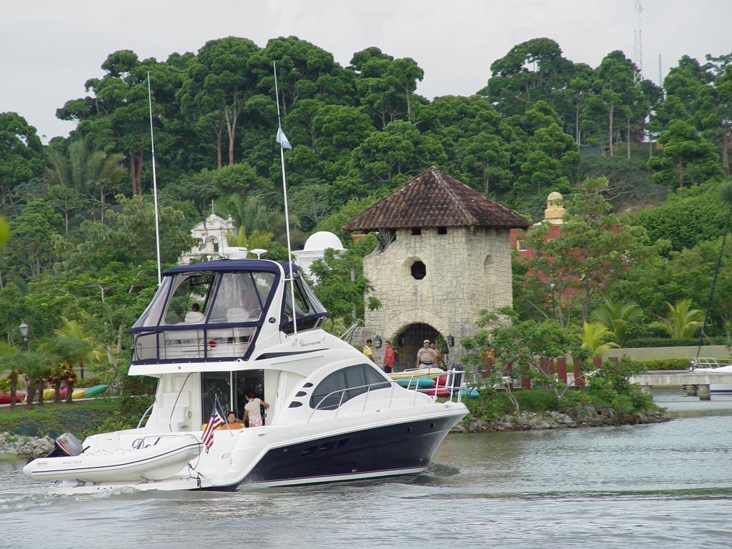 Amatique Bay Hotel Puerto Barrios Exterior foto