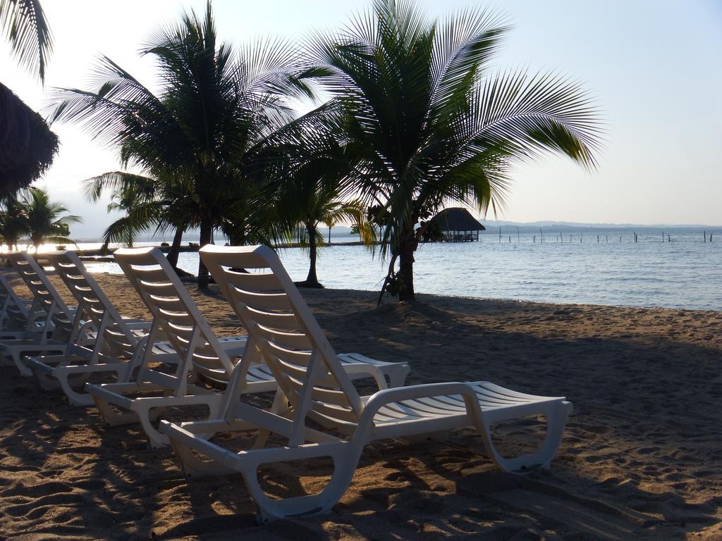 Amatique Bay Hotel Puerto Barrios Exterior foto