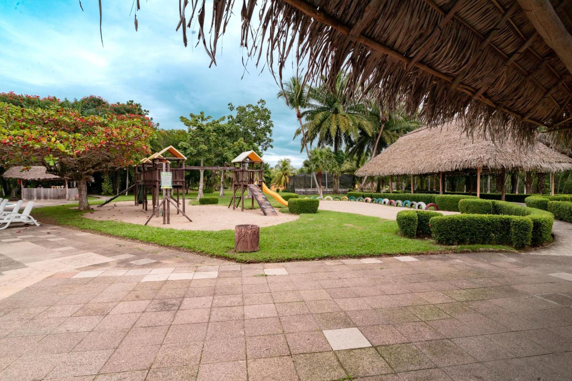 Amatique Bay Hotel Puerto Barrios Exterior foto