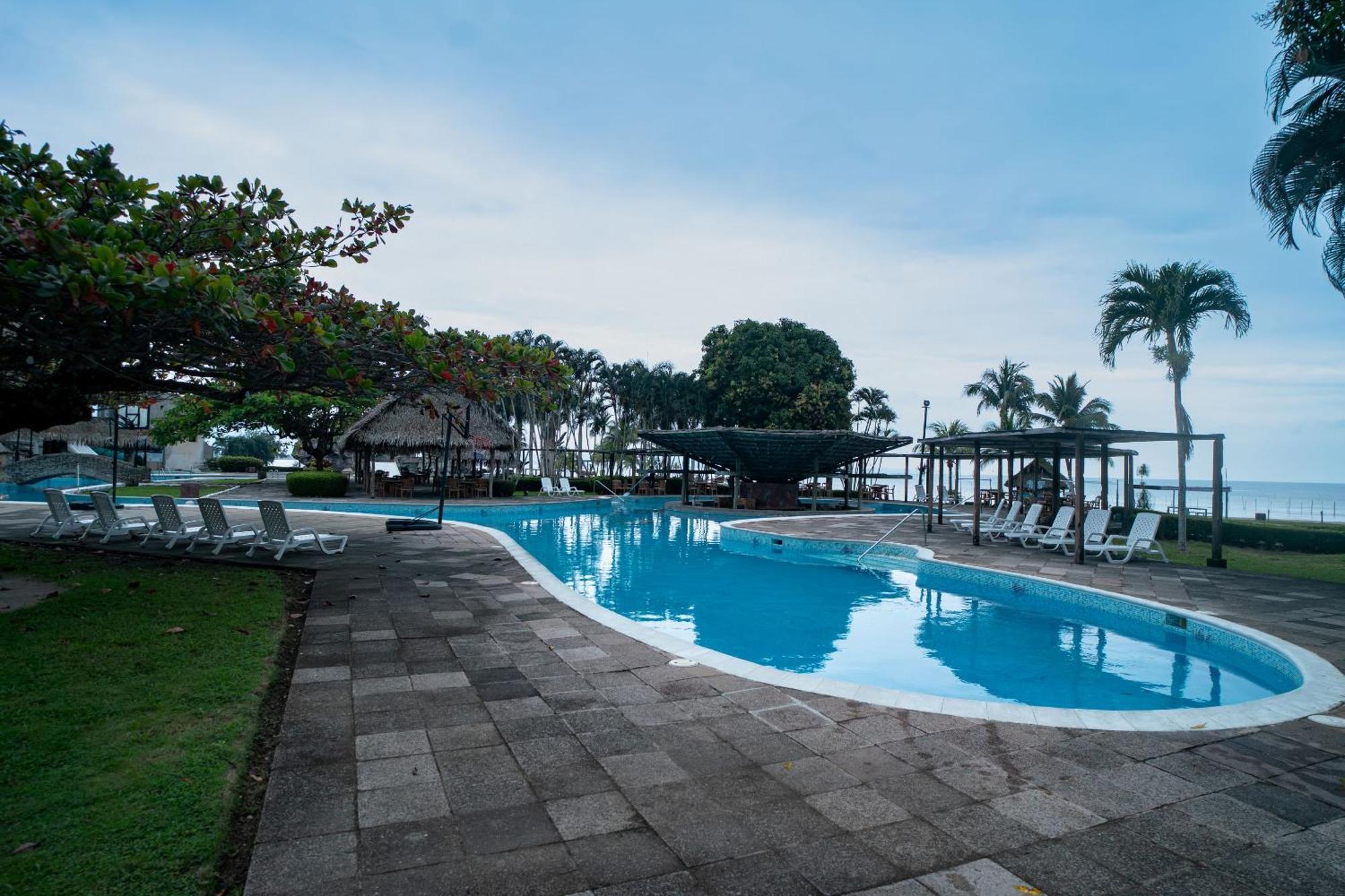 Amatique Bay Hotel Puerto Barrios Exterior foto