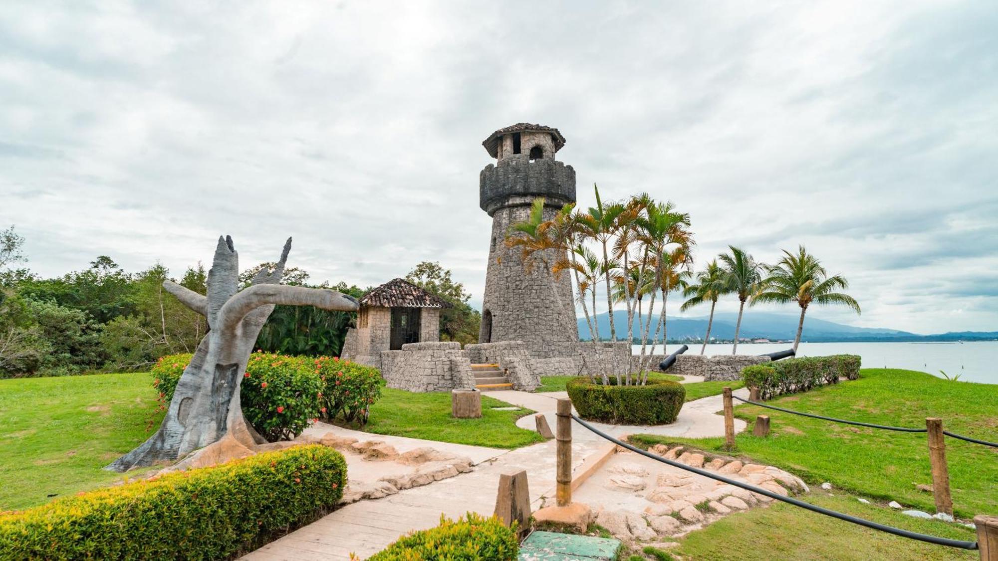 Amatique Bay Hotel Puerto Barrios Exterior foto